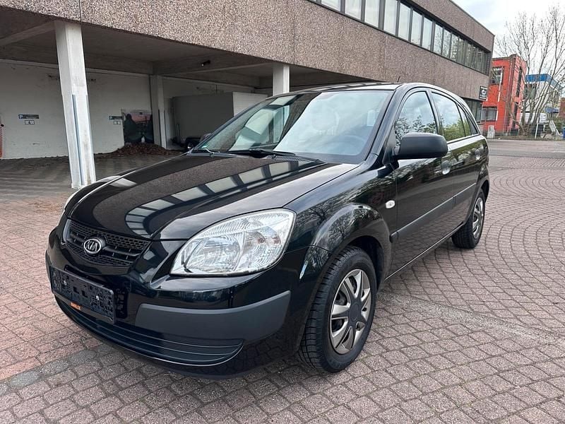 Second-hand Kia Rio 96 CP (70 kW) 2009 Negru Hatchback