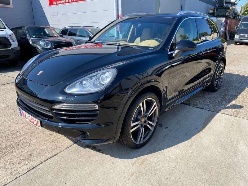 Schwarz Gebraucht 2013 Porsche Cayenne Platinum Edition SUV | 21.500 € (Fairer Preis) - Bild 1/4