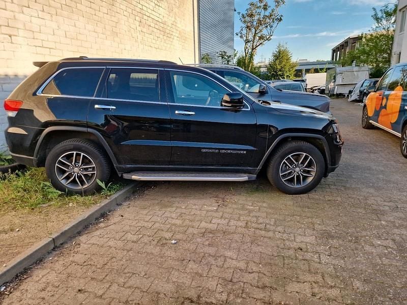 Schwarz Gebraucht 2018 Jeep Grand Cherokee SUV | 14.900 € - Bild 1/4