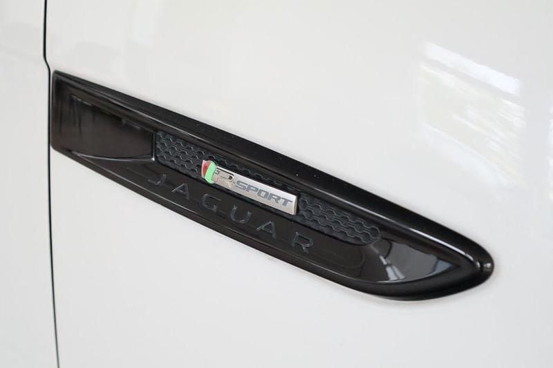 Gebraucht Jaguar F-Pace R-Sport 340 PS (250 kW) 2017 Fuji white SUV