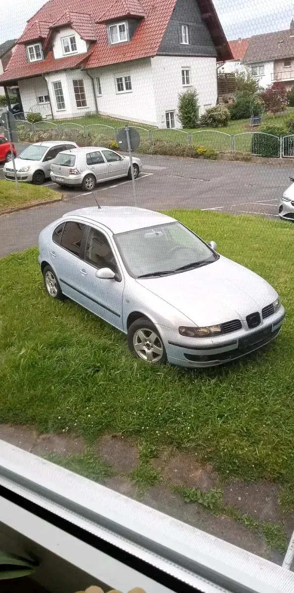 Second-hand Seat Leon 105 CP (77 kW) 2003 Albastru Hatchback