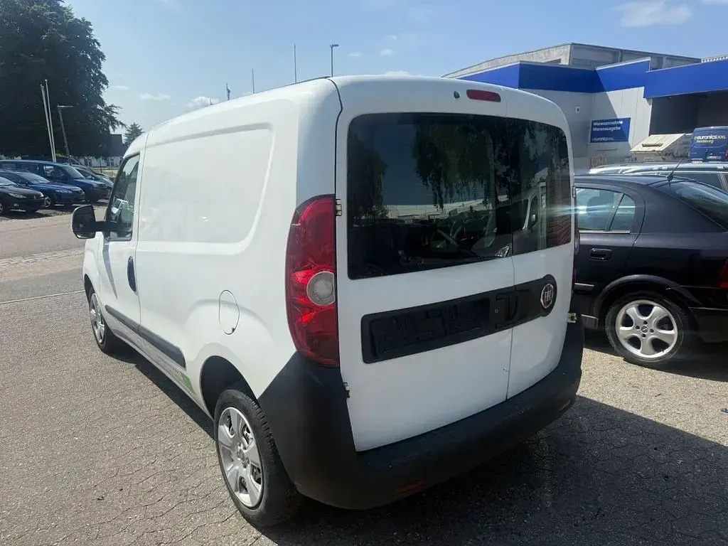 Gebraucht Fiat Doblò 90 PS (66 kW) 2014 Weiß Van / Kleinbus