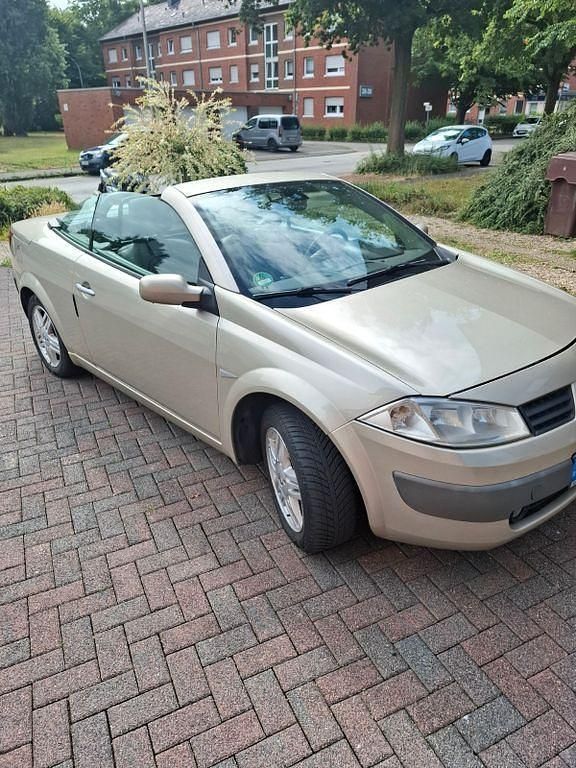 Beige Gebraucht 2005 Renault Mégane Cabriolet Authentique Cabrio | 1.450 € (Fairer Preis) - Bild 1/4