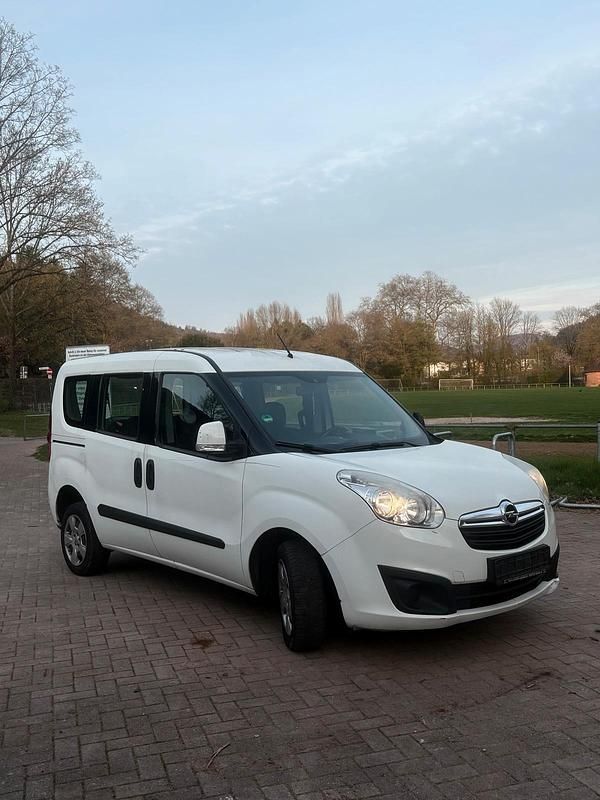 Gebraucht Opel Combo Eco 105 PS (77 kW) 2015 Weiß Van / Kleinbus