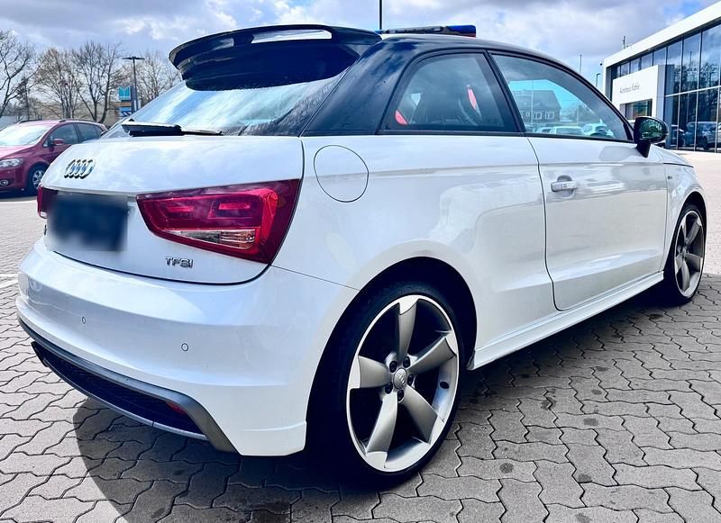 Gebraucht Audi A1 Exclusive 185 PS (136 kW) 2012 Weiß Kleinwagen