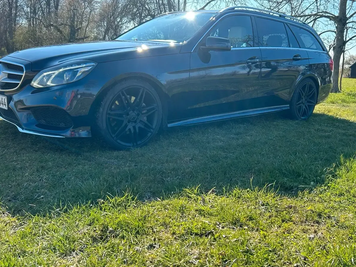 Gebraucht Mercedes E350 Avantgarde 252 PS (185 kW) 2014 Blau Kombi