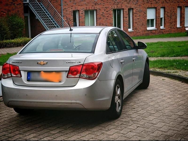 Gebraucht Chevrolet Cruze 113 PS (83 kW) 2009 Grau Limousine