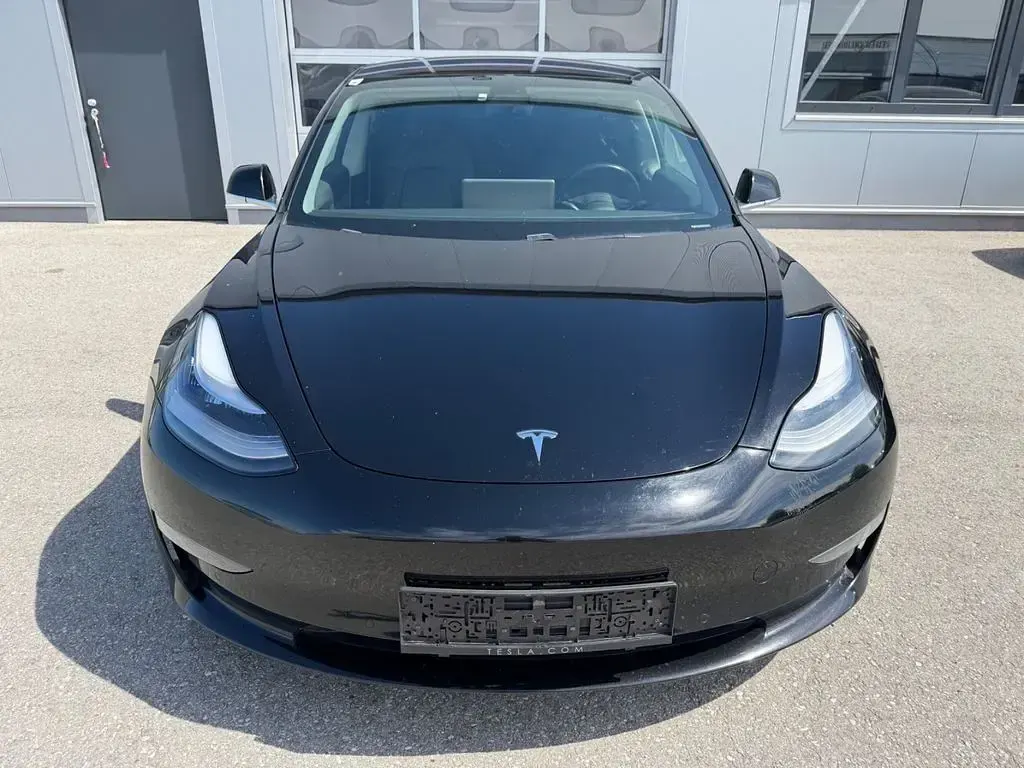 Usata Tesla Model 3 350 kW (476 CV) 2019 Nero Berlina