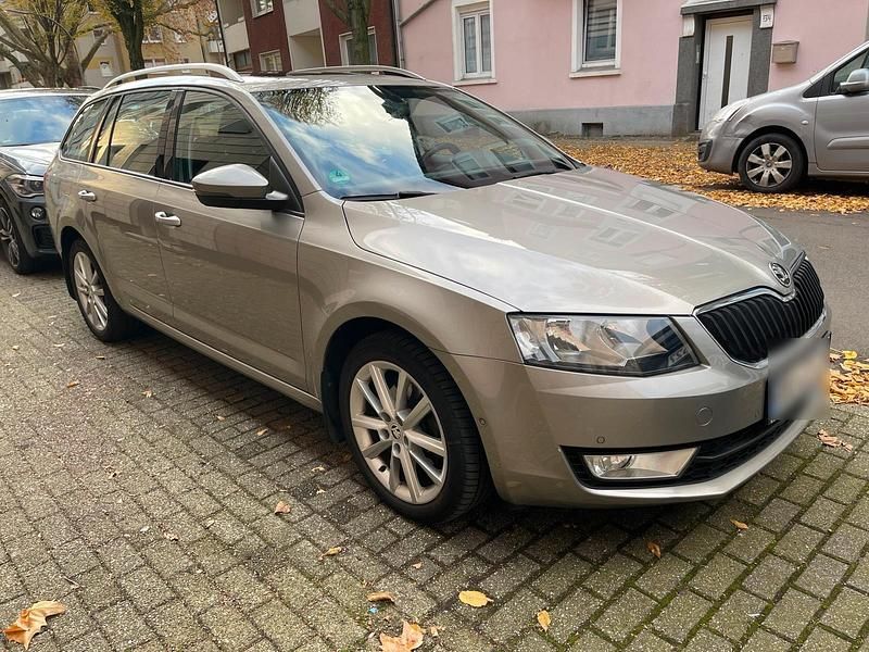 Gebraucht Skoda Octavia 150 PS (110 kW) 2016 Silber Kleinwagen