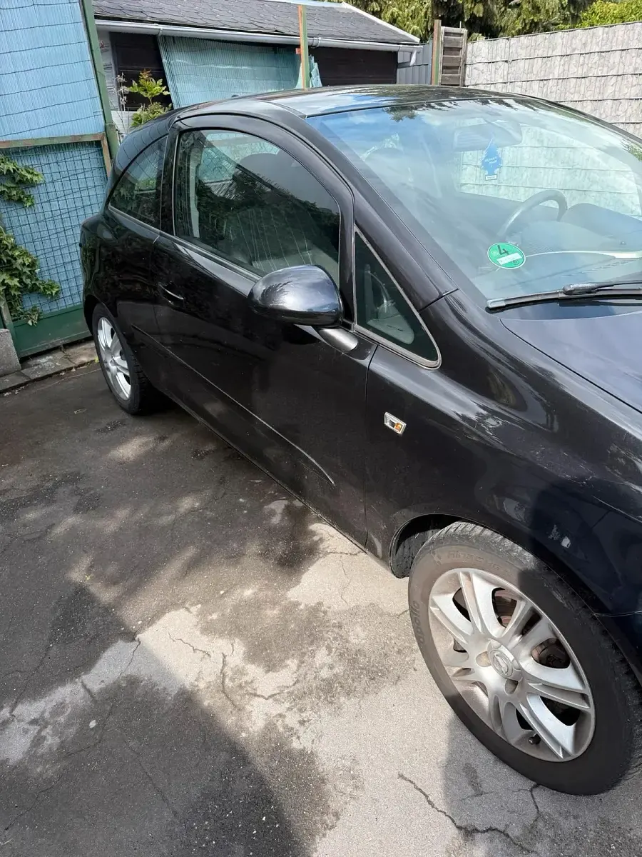 Usado Opel Corsa 80 HP (58 kW) 2007 Preto Citadino