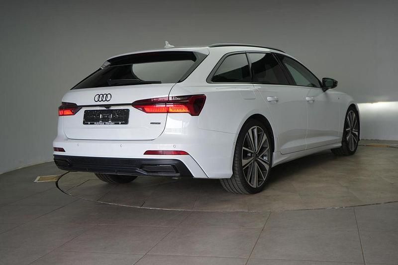 Gebraucht Audi A6 S-Line 265 PS (194 kW) 2023 Glacier white Kombi
