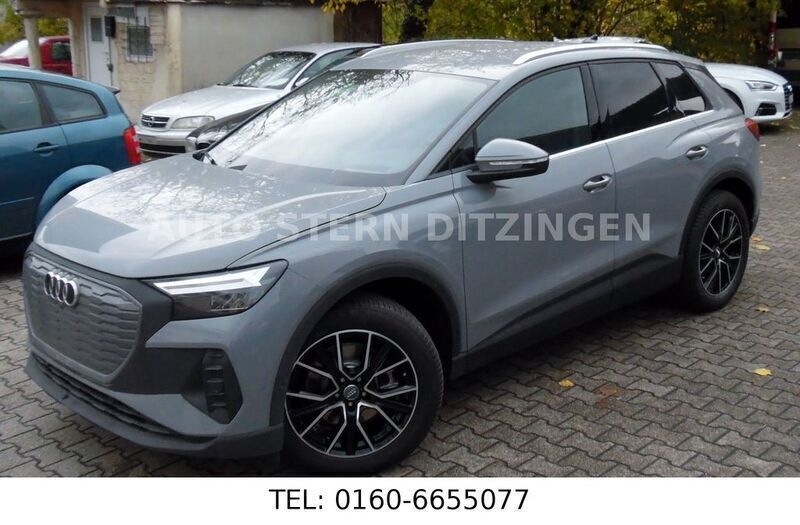 Grau Gebraucht 2022 Audi Q4 e-tron Sport SUV | 37.900 € - Bild 1/4