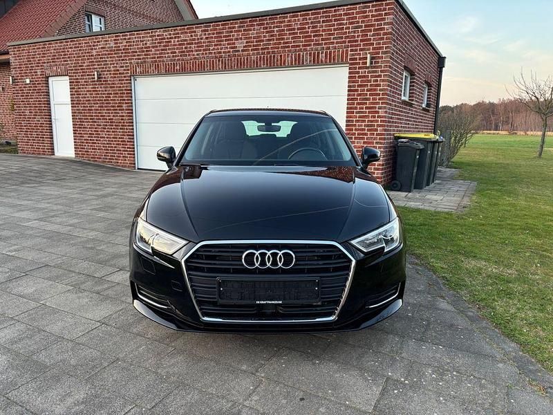 Gebraucht Audi A3 Sport 150 PS (110 kW) 2019 Schwarz Limousine