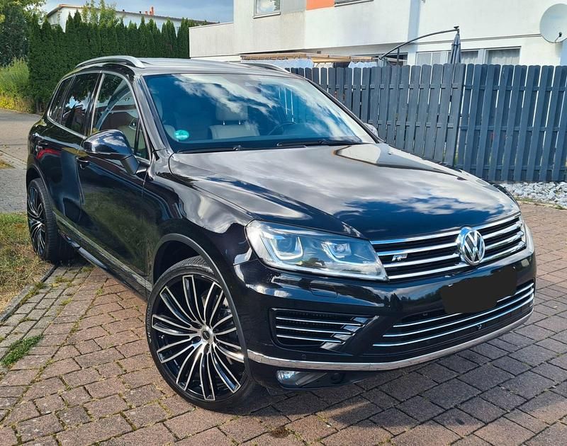 Schwarz Gebraucht 2014 VW Touareg Exclusive SUV | 22.500 € (Etwas zu teuer) - Bild 1/4
