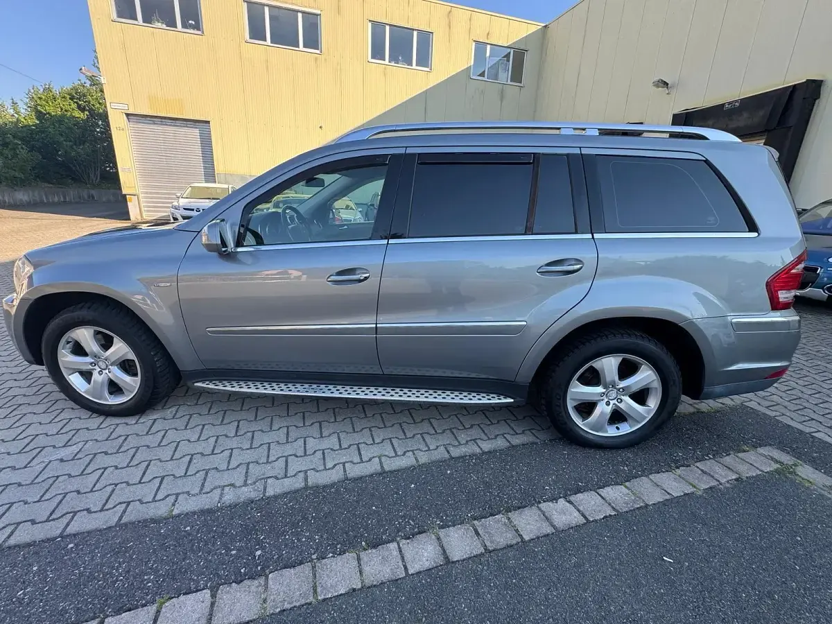 Gebraucht Mercedes GL350 230 PS (169 kW) 2010 Grau SUV