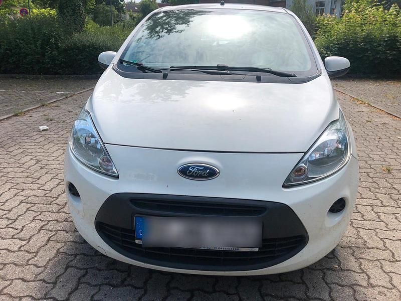 Weiß Gebraucht 2013 Ford Ka Kleinwagen | 2.500 € (Fairer Preis) - Bild 1/4