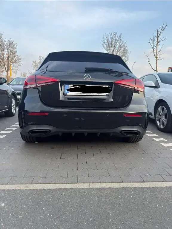 Gebraucht Mercedes A200 AMG line 163 PS (119 kW) 2019 Schwarz Limousine