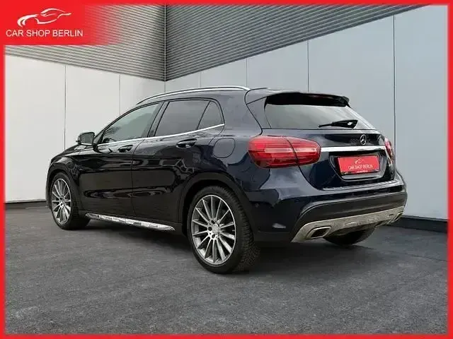 Gebraucht Mercedes GLA250 AMG 211 PS (155 kW) 2018 Blau SUV