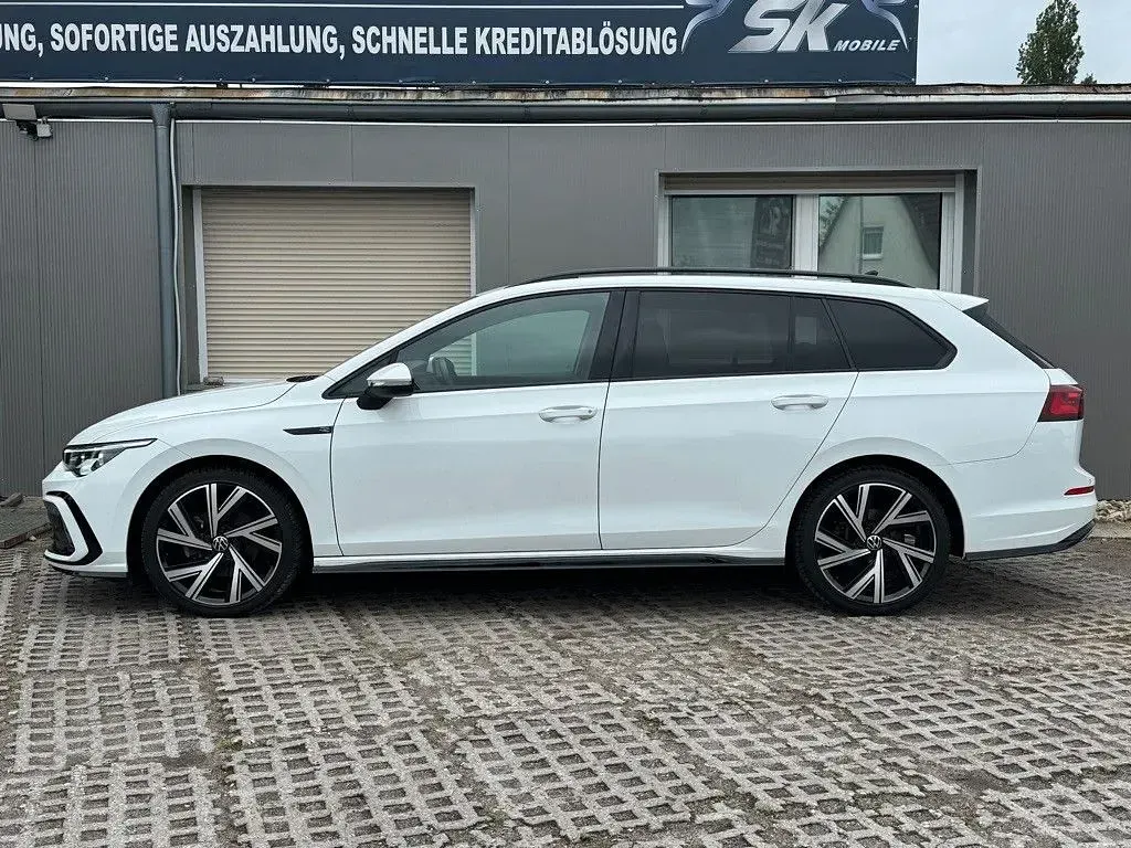Gebraucht VW Golf VIII R-line 150 PS (110 kW) 2021 Weiß Kombi