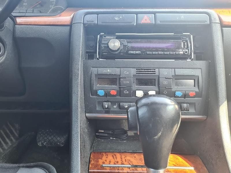 Gebraucht Audi A4 163 PS (119 kW) 2003 Grau Kombi