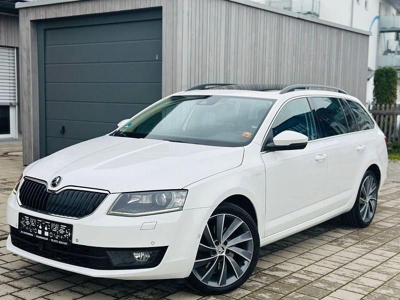 Weiß Gebraucht 2014 Skoda Octavia LAURIN & KLEMENT Limousine | 11.999 € (Teuer) - Bild 1/4
