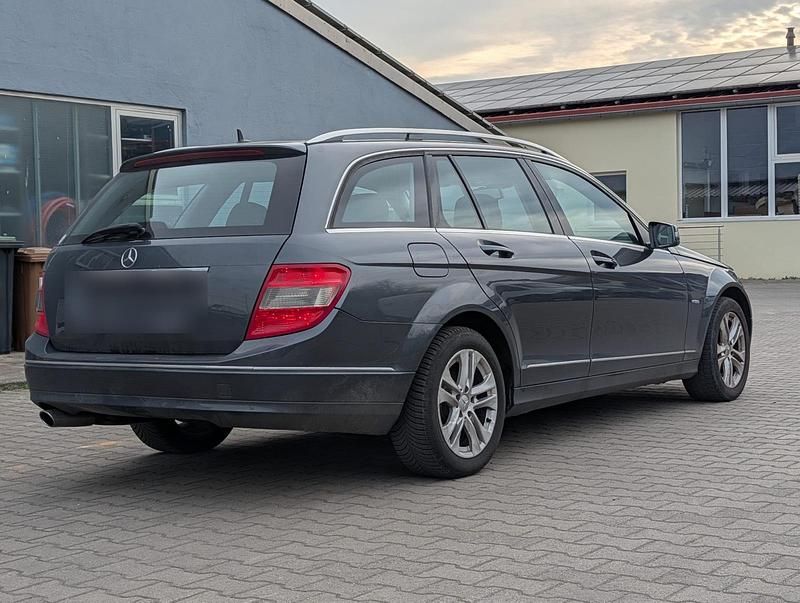 Gebraucht Mercedes C220 170 PS (125 kW) 2011 Blau Kombi
