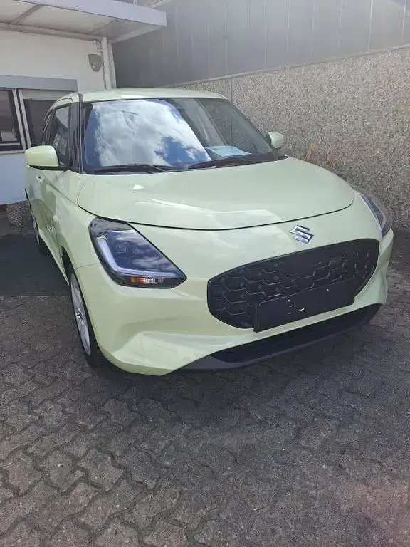 Gebraucht Suzuki Swift Comfort 83 PS (61 kW) 2025 Gelb Kleinwagen