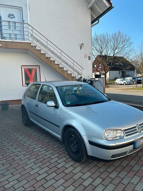 Gebraucht VW Golf 75 PS (55 kW) 2001 Silber Coupé