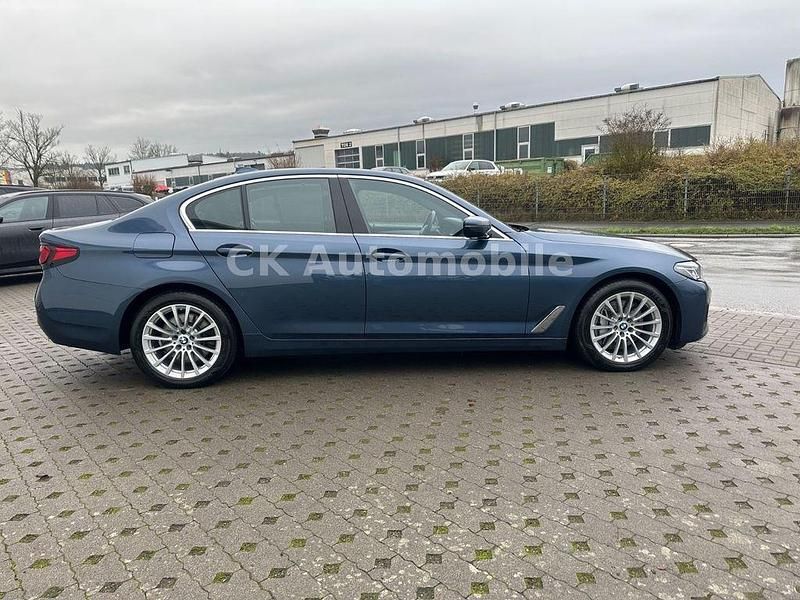Gebraucht BMW 530 286 PS (210 kW) 2022 Blau Limousine