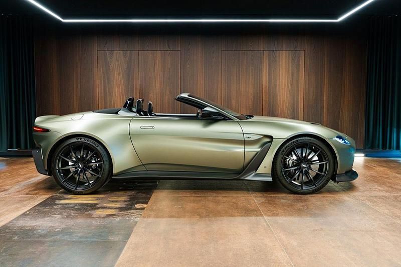 Grau Gebraucht 2023 Aston Martin V12 Vantage Cabrio | 416.500 € - Bild 1/4