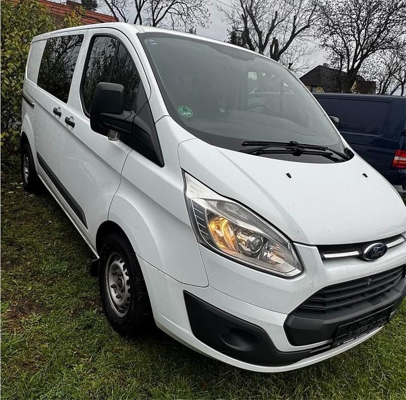 Weiß Gebraucht 2017 Ford Transit Custom Van / Kleinbus | 11.000 € (Guter Preis) - Bild 1/4