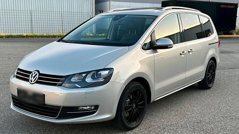 Silber Gebraucht 2012 VW Sharan Van / Kleinbus | 7.900 € (Guter Preis) - Bild 1/4