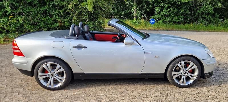 Gebraucht Mercedes SLK200 136 PS (100 kW) 1998 Silber Cabrio