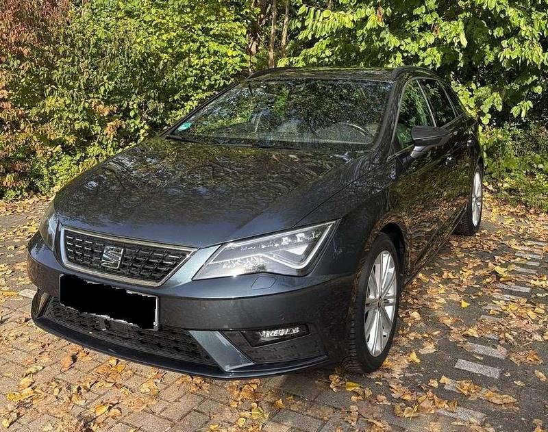 Grau Gebraucht 2019 Seat Leon ST XCELLENCE Kombi | 16.500 € (Guter Preis) - Bild 1/4