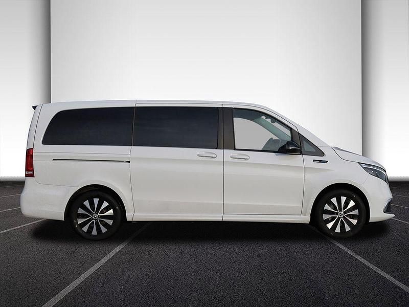 Gebraucht Mercedes EQV300 150 kW (204 PS) 2022 Weiß Van / Kleinbus