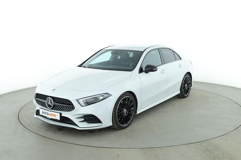 Gebraucht Mercedes A250 AMG line 224 PS (164 kW) 2020 Weiß Limousine