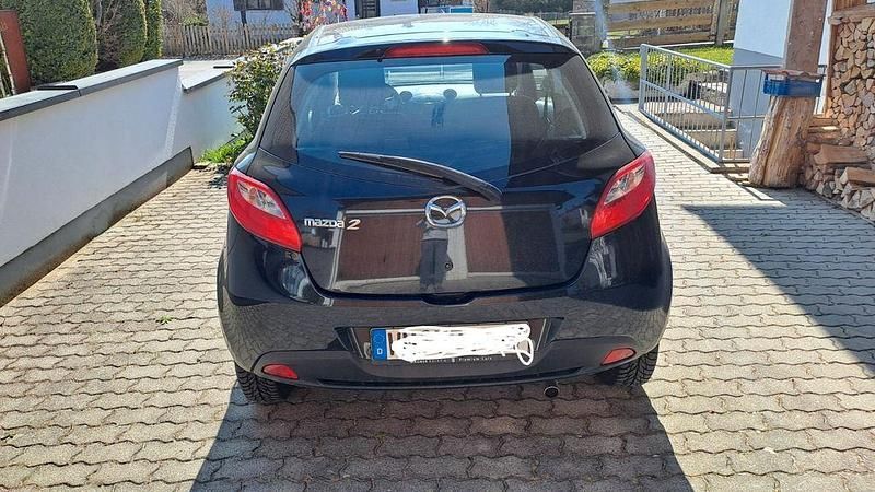 Gebraucht Mazda 2 Inclusive 75 PS (55 kW) 2009 Schwarz Kleinwagen