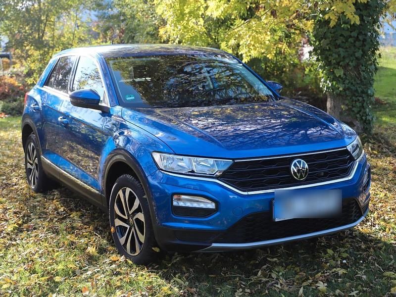 Blau Gebraucht 2022 VW T-Roc Active SUV | 16.600 € (Superpreis) - Bild 1/4