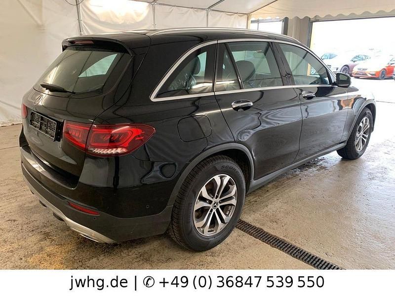 Gebraucht Mercedes GLC220 AMG 194 PS (142 kW) 2022 Schwarz/baltic black SUV