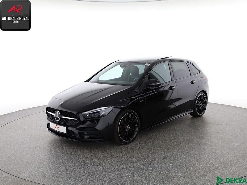 Schwarz Gebraucht 2021 Mercedes B200 AMG Van / Kleinbus | 26.780 € (Fairer Preis) - Bild 1/4