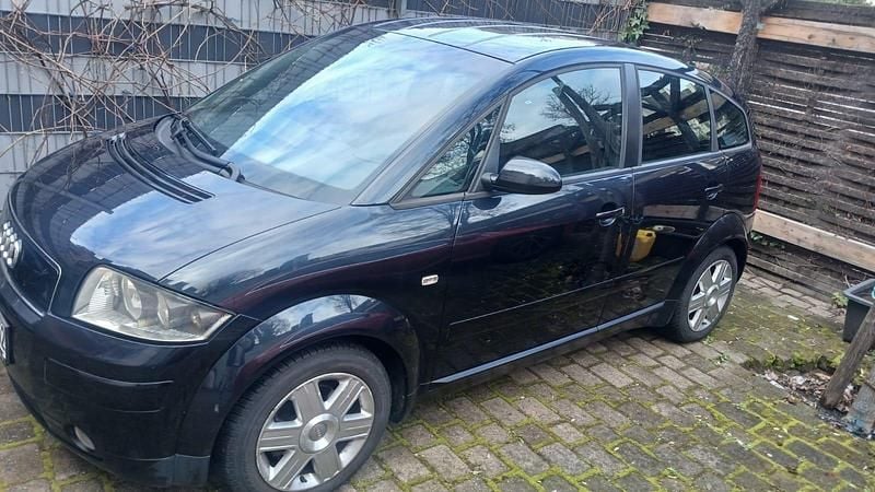 Blau Gebraucht 2002 Audi A2 Kleinwagen | 1.450 € (Guter Preis) - Bild 1/4