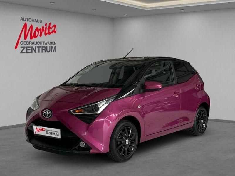 Violett Gebraucht 2018 Toyota Aygo Kleinwagen | 9.590 € (Etwas zu teuer) - Bild 1/4