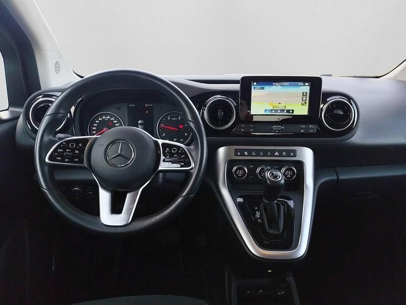 Gebraucht Mercedes T180 Advantage 85 PS (62 kW) 2024 Blau Van / Kleinbus