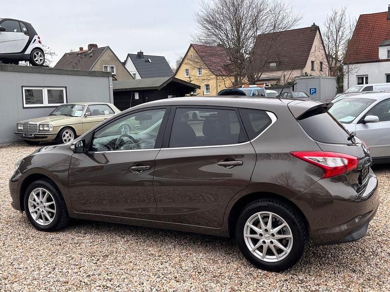 Gebraucht Nissan Pulsar N-Connecta 116 PS (85 kW) 2018 Braun Kleinwagen