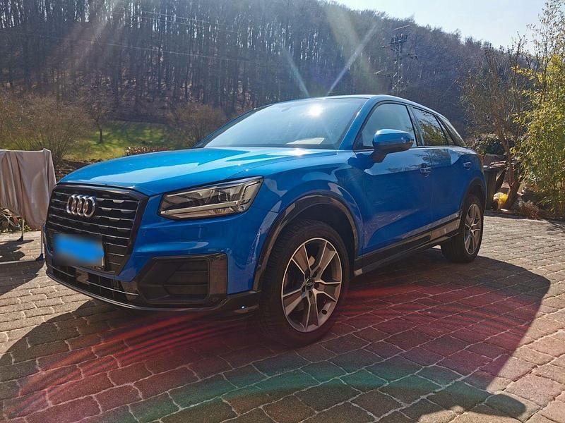Gebraucht Audi Q2 Ambiente 150 PS (110 kW) 2020 Blau SUV