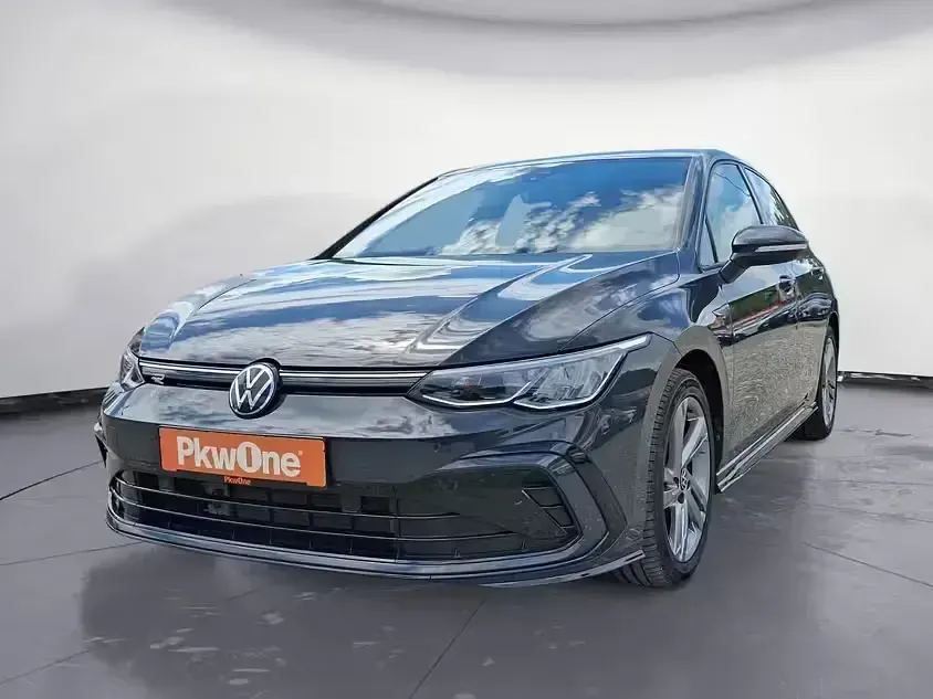 Gebraucht VW Golf VIII R-line 131 PS (96 kW) 2024 Limousine