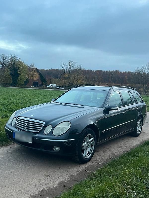 Grau Gebraucht 2003 Mercedes E320 Elegance Kombi | 1.500 € (Superpreis) - Bild 1/4