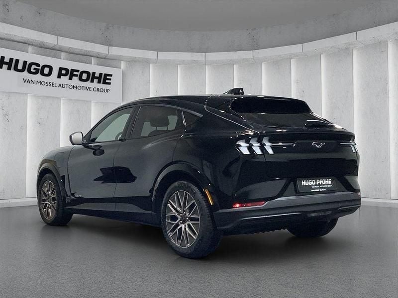 Neu Ford Mustang Mach-E Extended Range 202 kW (276 PS) 2025 Absolute black SUV