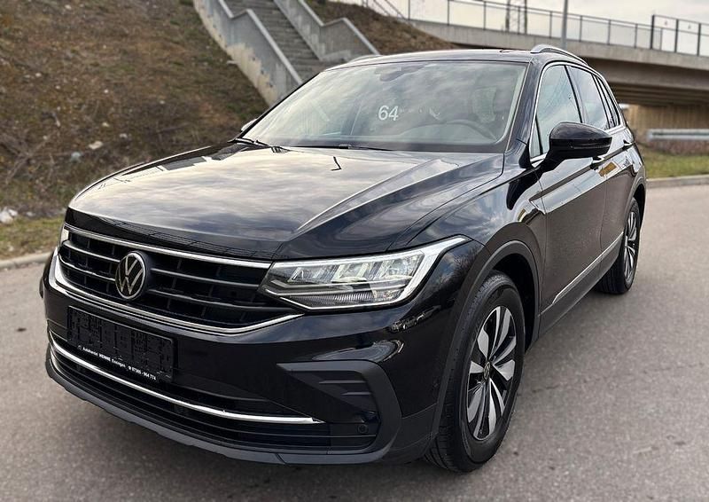Gebraucht VW Tiguan Move 150 PS (110 kW) 2023 Schwarz SUV