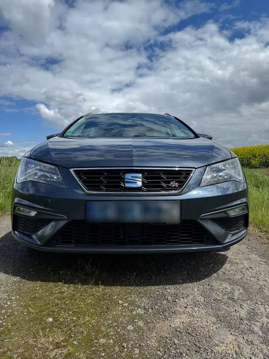 Gebraucht Seat Leon FR 131 PS (96 kW) 2019 Grau Limousine
